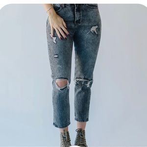 NWT, TNR High Rise Crop Mom Jeans in vintage black, Women’s 31